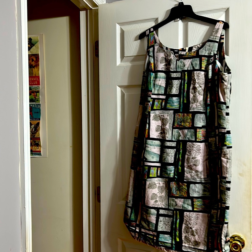 Summer to early fall dress can be worn like is it with blazer